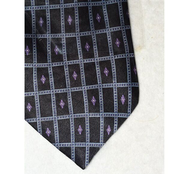 NIP Today's Man Made In Italy 100% Silk Striking Navy Blue Touch Of Purple Tie - Picture 4 of 4